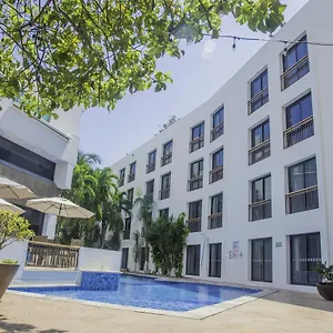 4* מלון Continental Caribe Bay